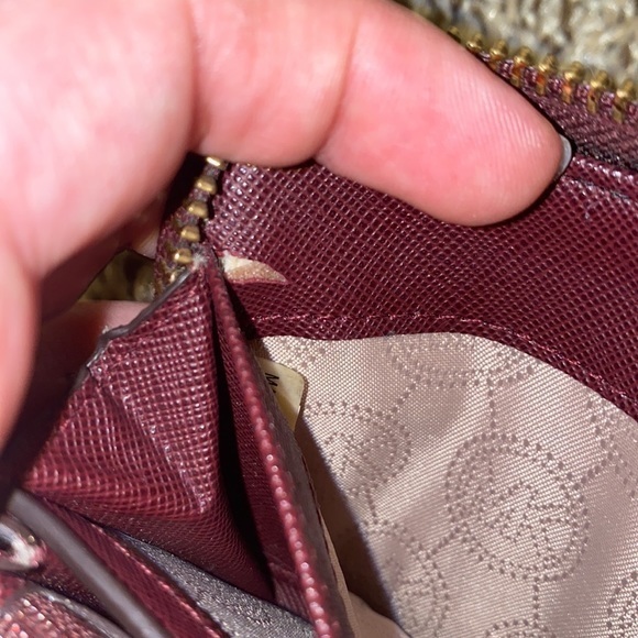 Michael kors women’s jet set full zip wallet - Picture 8 of 8